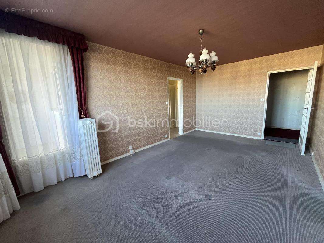 Appartement à ALLONNES