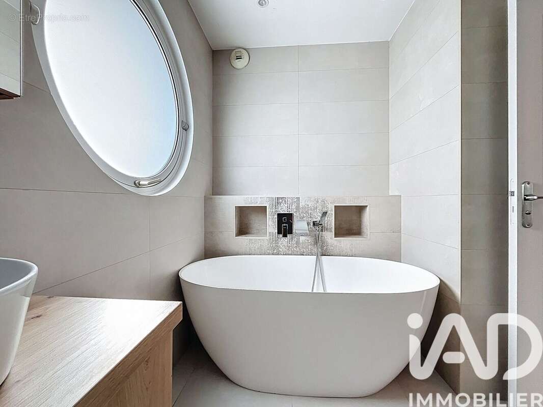 Photo 9 - Appartement à LA GARENNE-COLOMBES