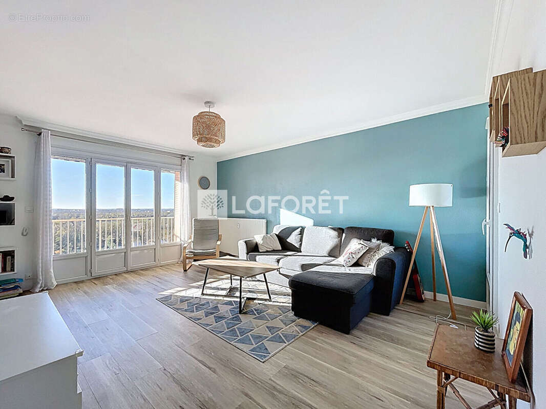 Appartement à RILLIEUX-LA-PAPE