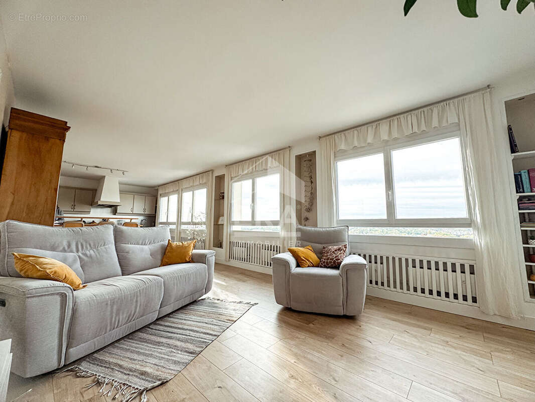 Appartement à SARTROUVILLE