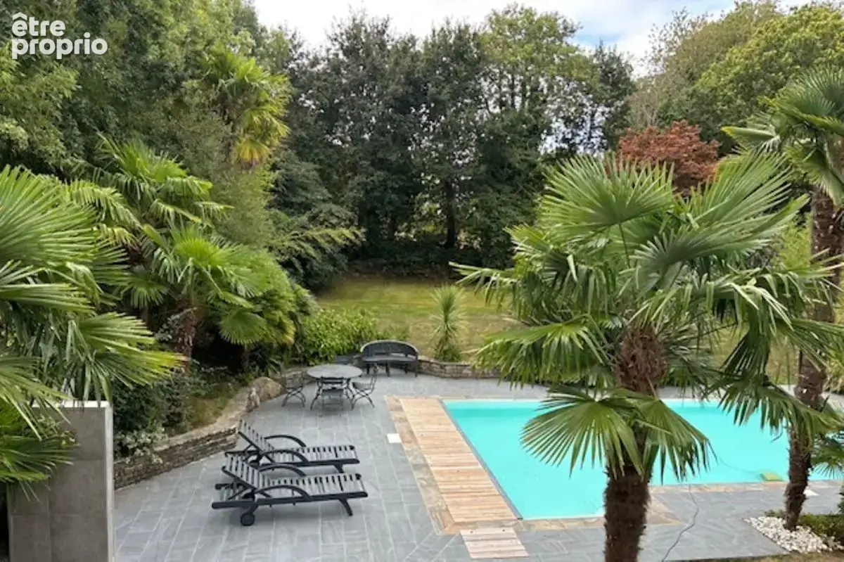 Propriété Familiale de 235 m² -4 chambres -Piscine-Dépendance-Terrain1700M² - photo 2