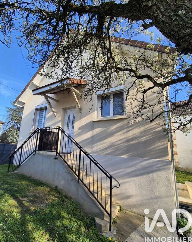 Photo 2 - Maison à TROYES