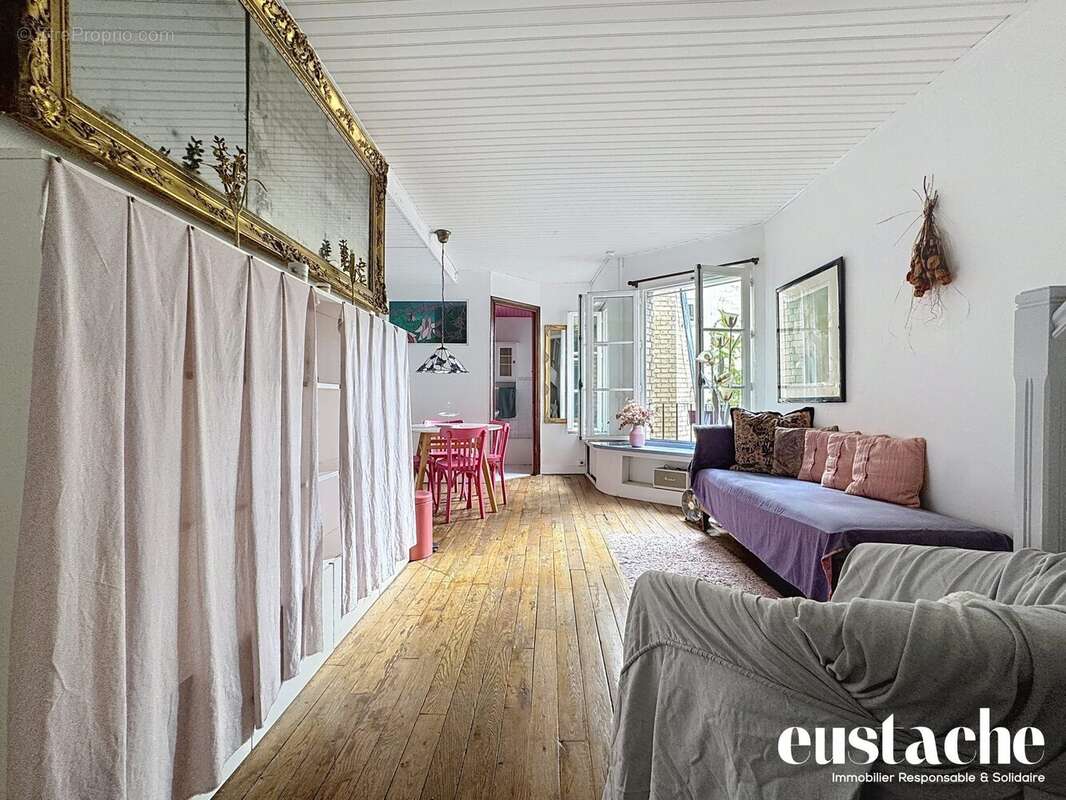 Appartement à PARIS-16E