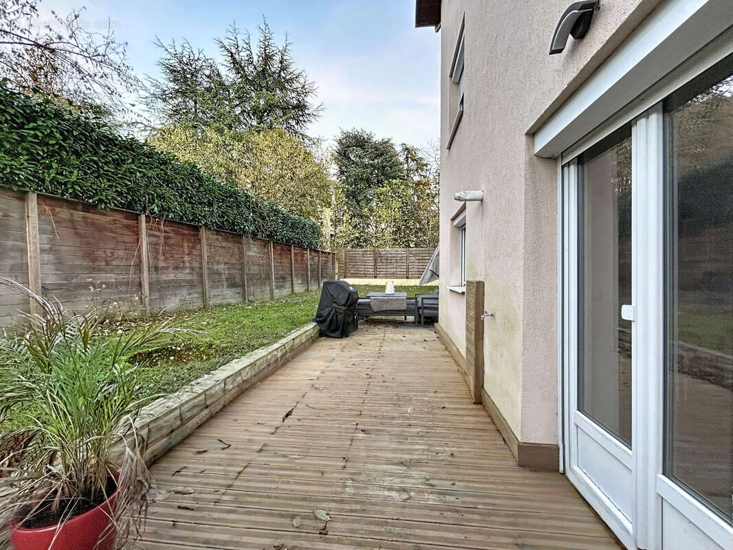 Maison à TASSIN-LA-DEMI-LUNE