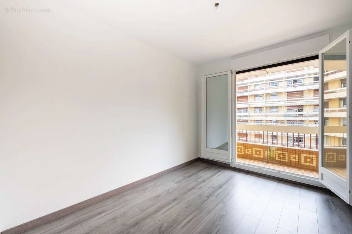 Appartement 90 m² à Poissy  - photo 7