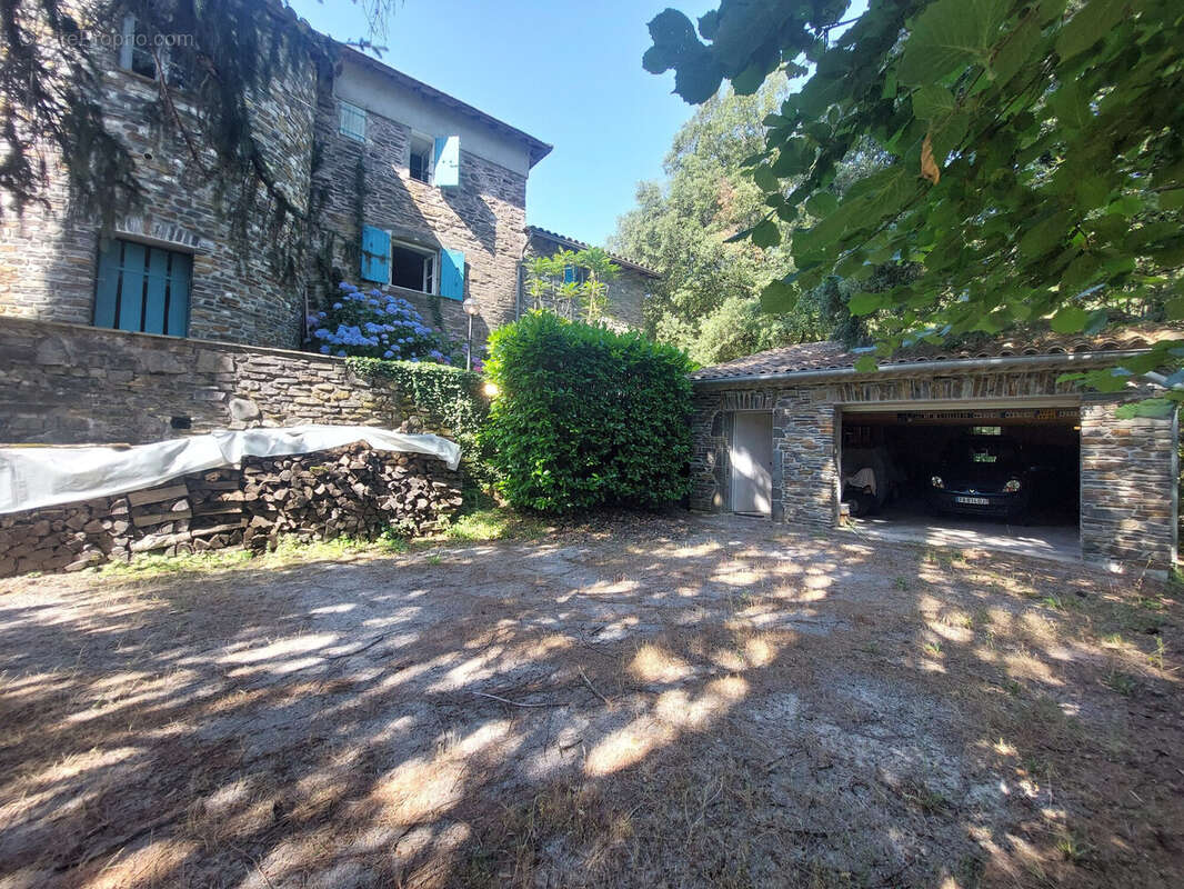 Maison 196 m² à Saumane  - photo 2