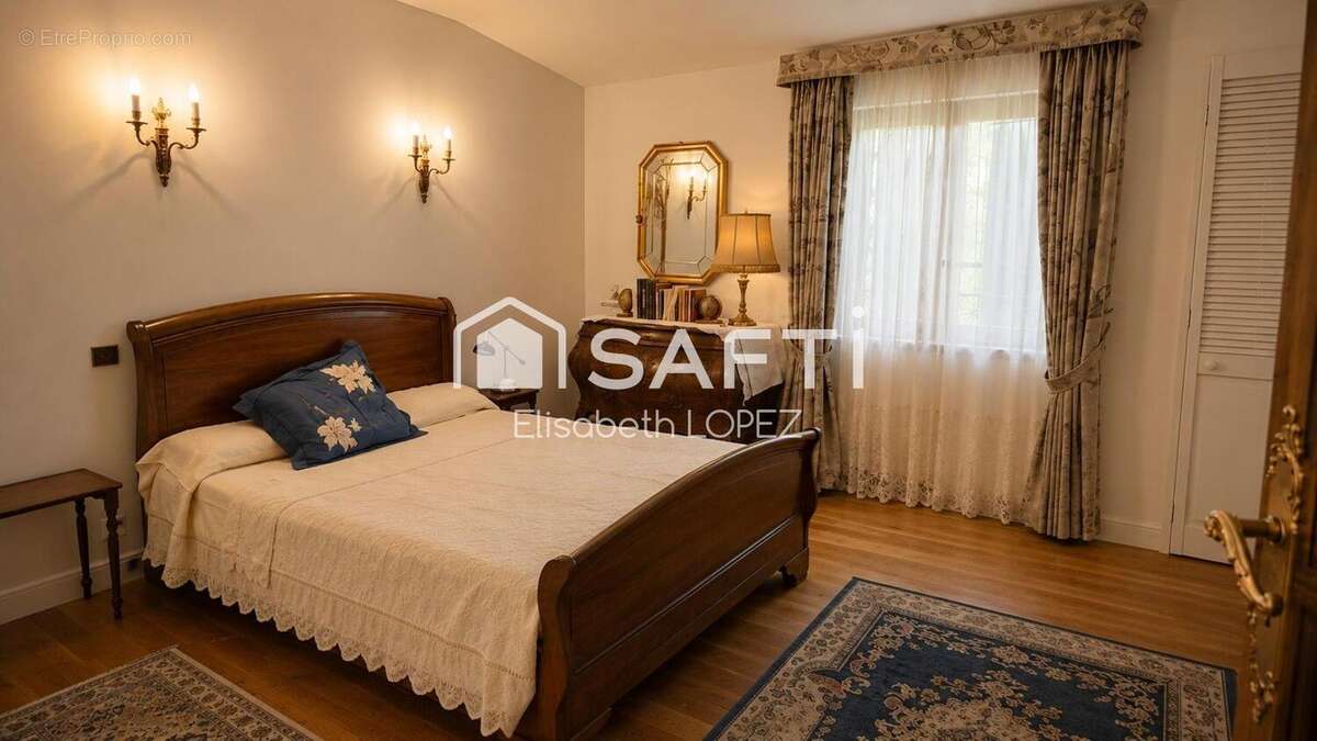 Maison 230 m² à Puybegon  - photo 8