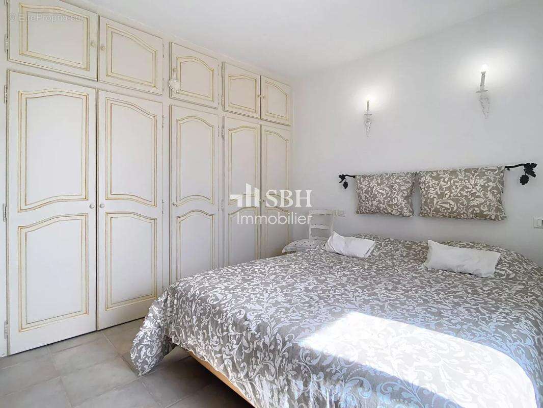 Maison à ROBION