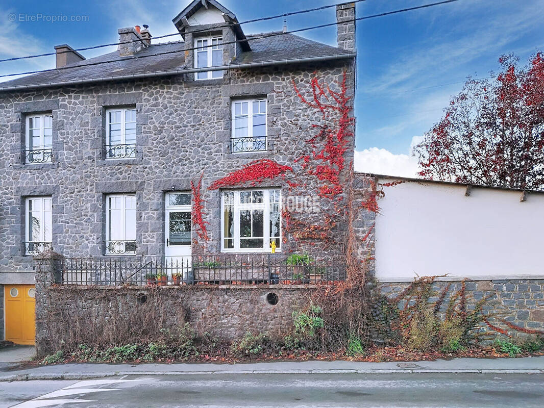 Maison à SAINT-PIERRE-DE-PLESGUEN
