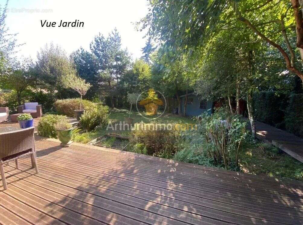 Maison à LIVERDY-EN-BRIE