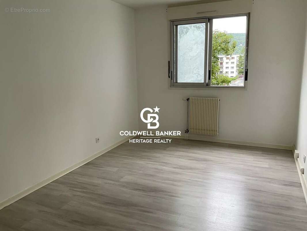 Appartement à FONTAINES-SUR-SAONE