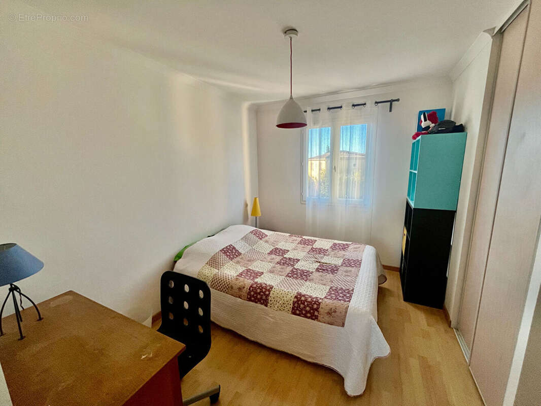 Maison à L'ISLE-SUR-LA-SORGUE