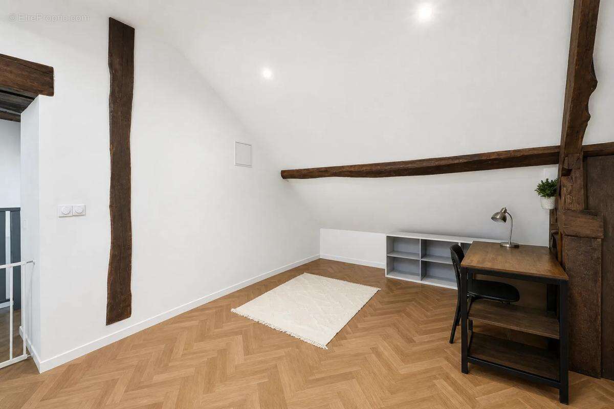 Maison de 6 pièces de 205 m² à Usinens - photo 3