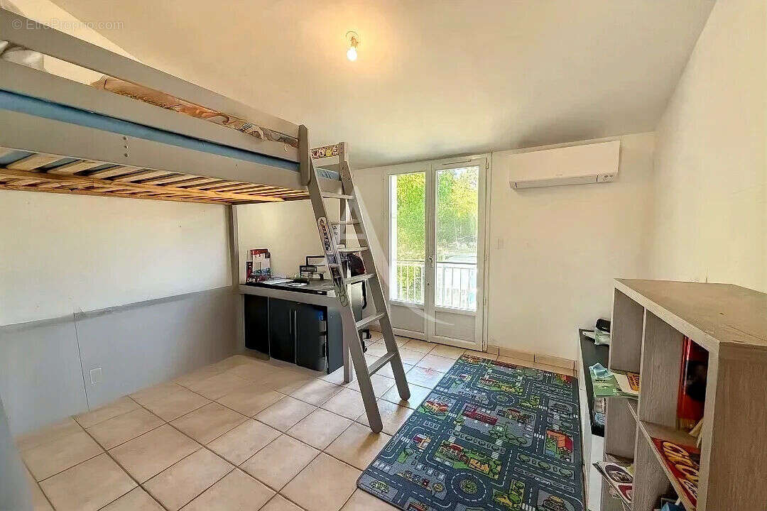 Maison à CHAILLE-LES-MARAIS