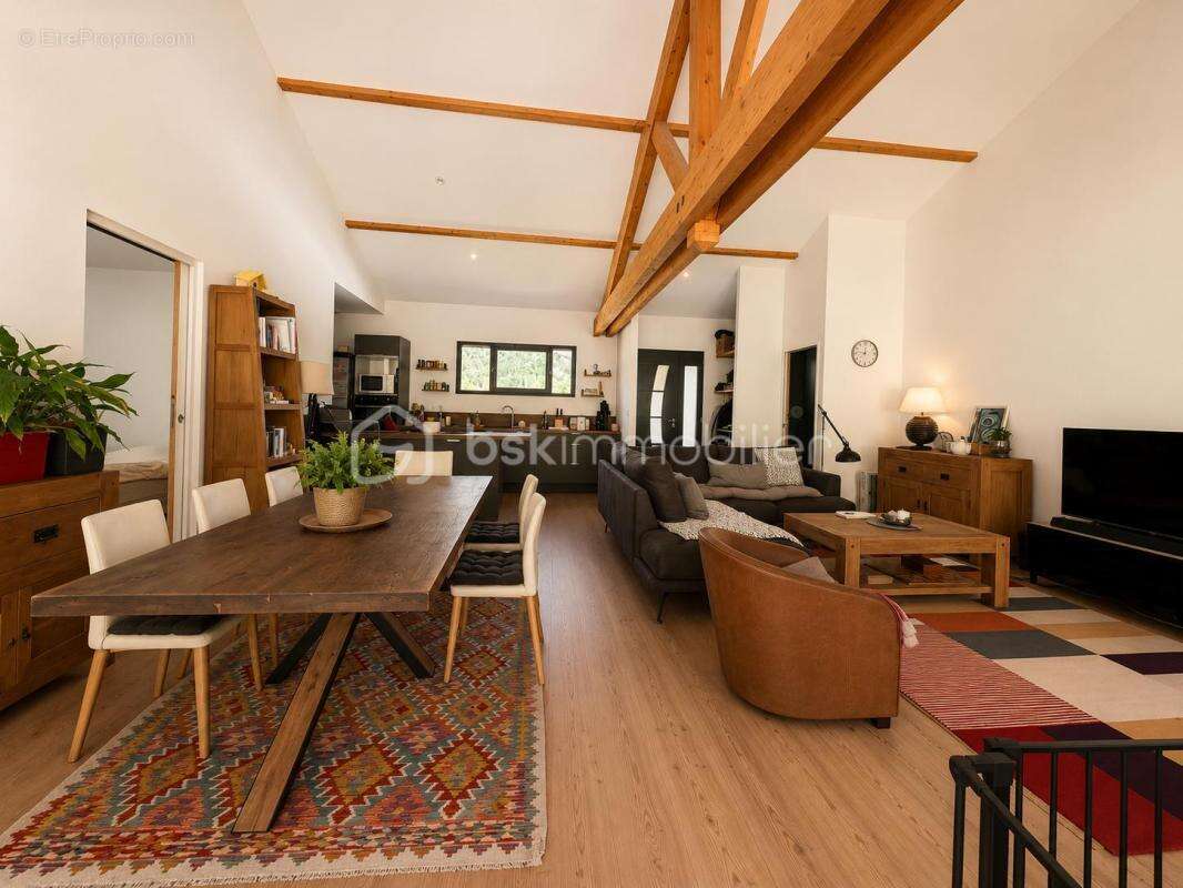 ANNOT – Maison contemporaine d'exception au cœur d'un écrin de nature - photo 5