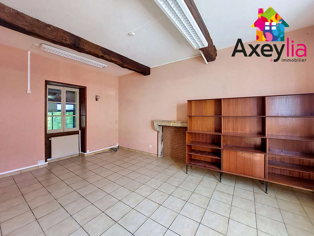 A vendre - semur-en-brionnais- maison de bourg 5 chambres et terrain - photo 2