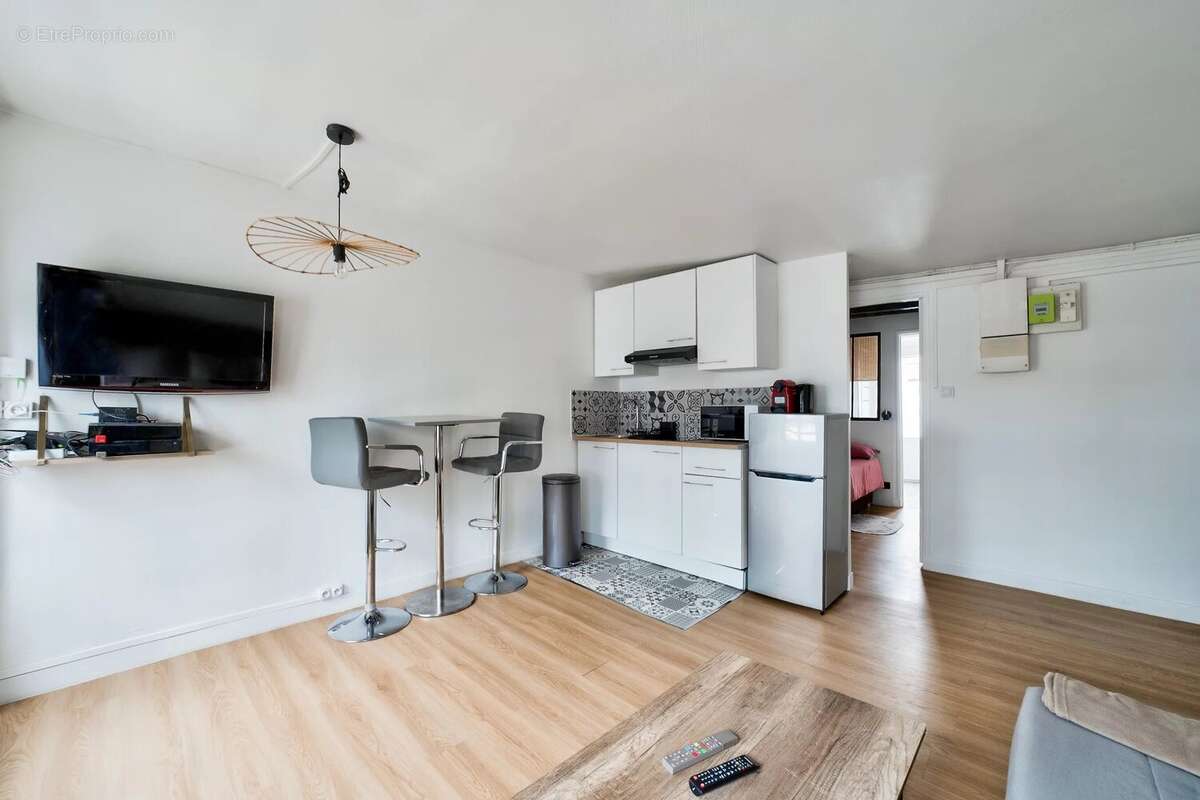 Appartement à PARIS-14E