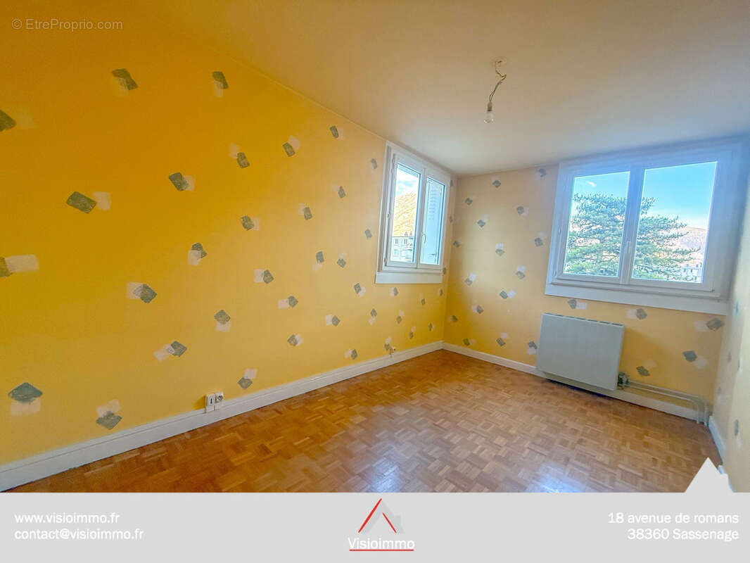 Appartement à FONTAINE