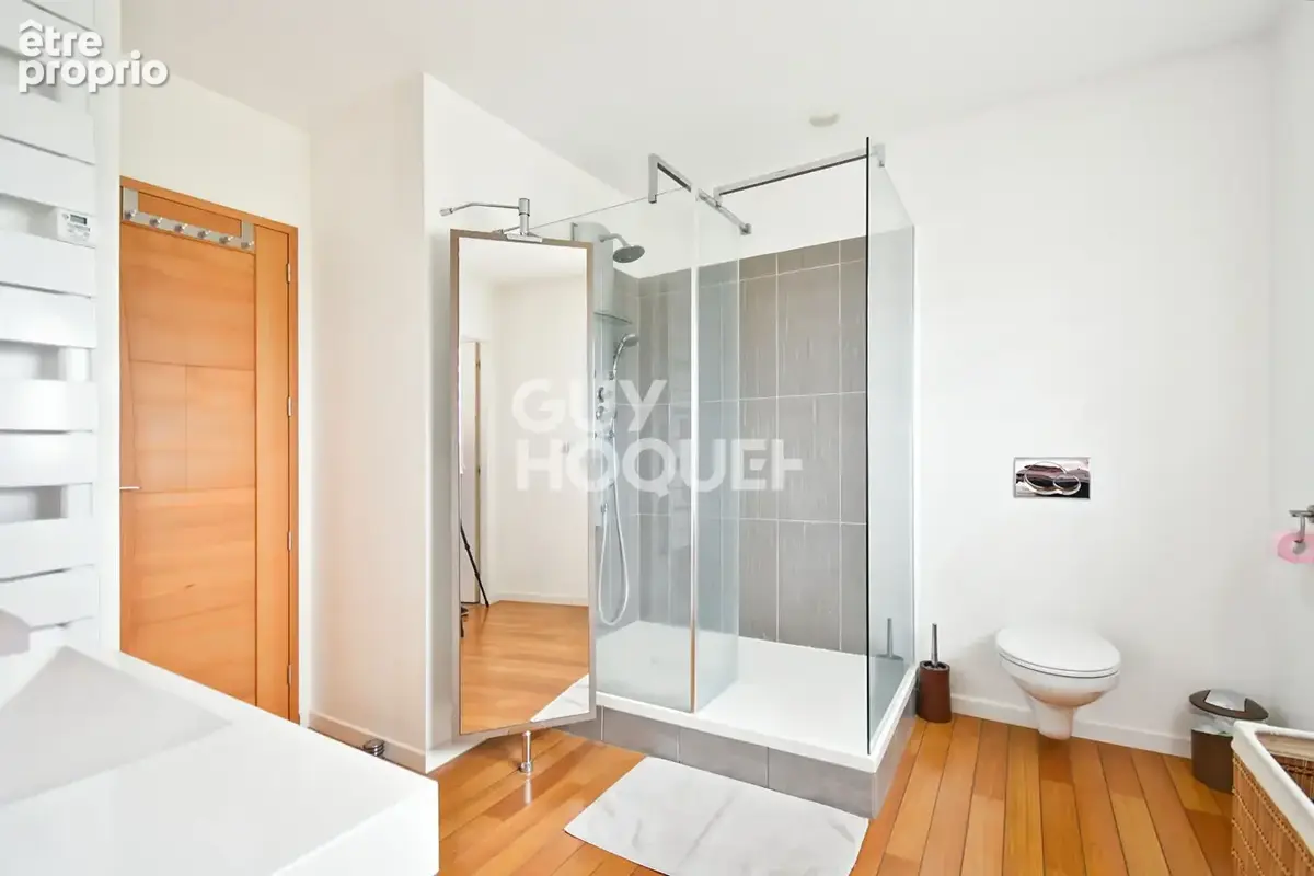 Propriété contemporaine de 309 m², 5 chambres, cinéma privé et terrain de 2 600 m² - photo 10