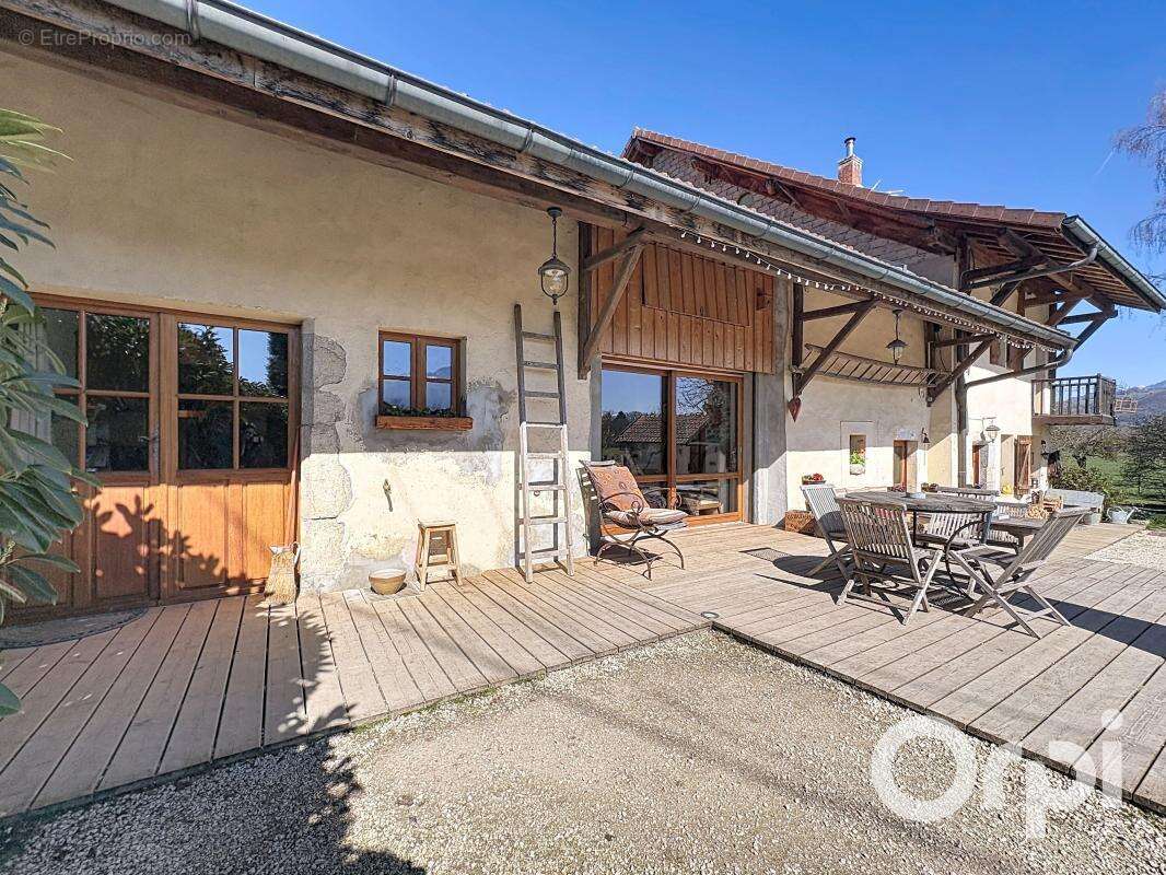 Arenthon-Propriété de caractère avec vue Mont-Blanc, espace équestre et potentiel exceptionnel - photo 8