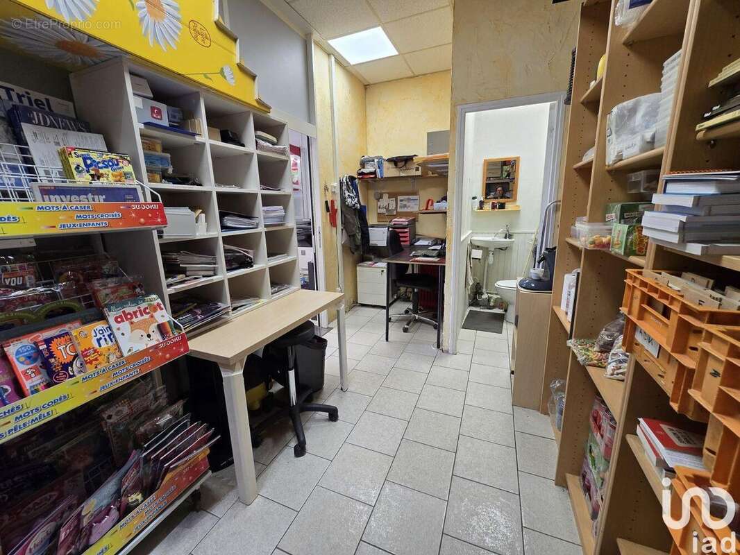 Photo 2 - Commerce à TRIEL-SUR-SEINE