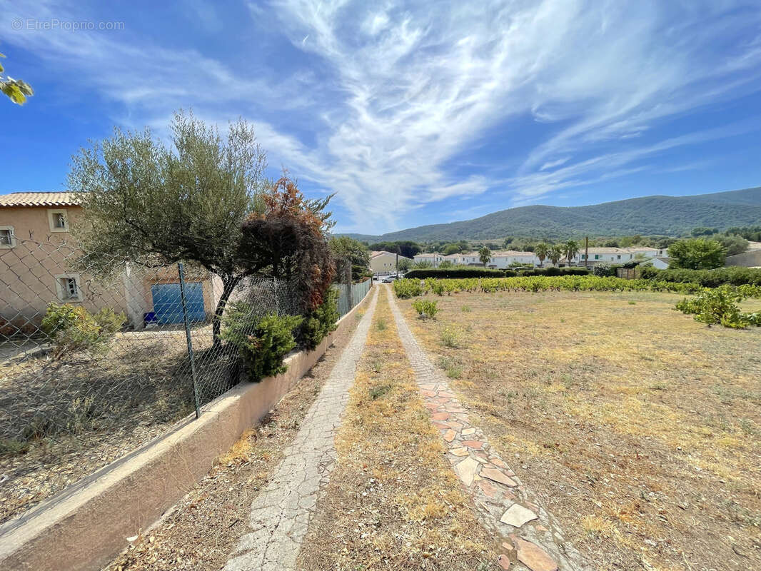 Appartement à COGOLIN