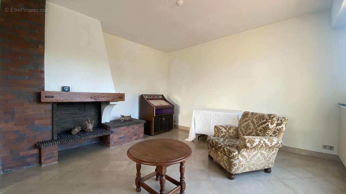 Maison à CHEVIGNY-SAINT-SAUVEUR