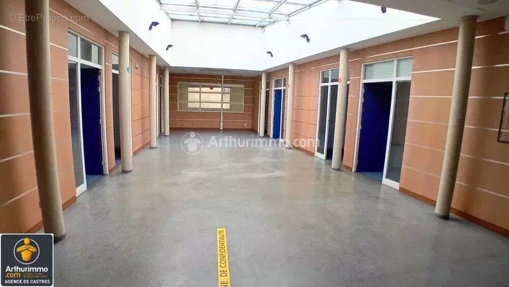 Vente Bureau-local Castres(81100) 525 000ï¿œ - photo 2