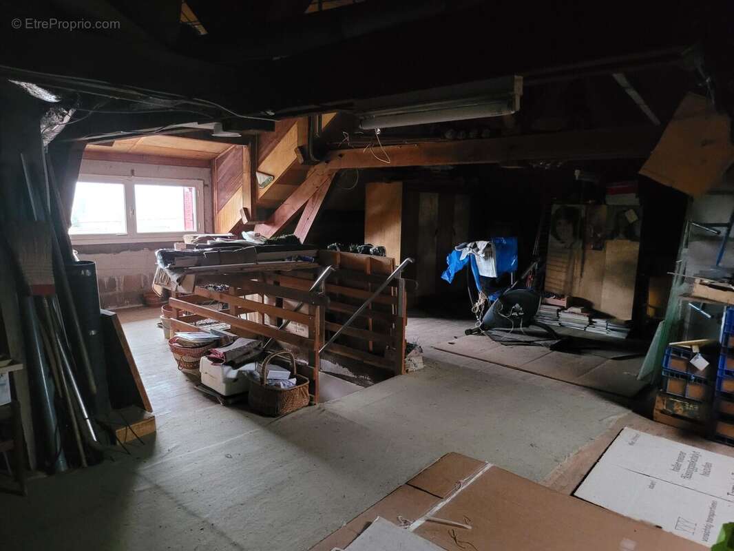 Maison à SAINT-LEONARD-DE-NOBLAT