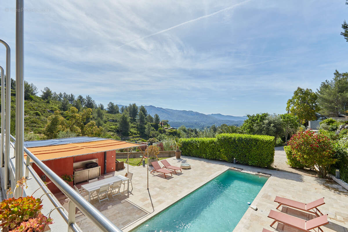 Maison à ROQUEVAIRE