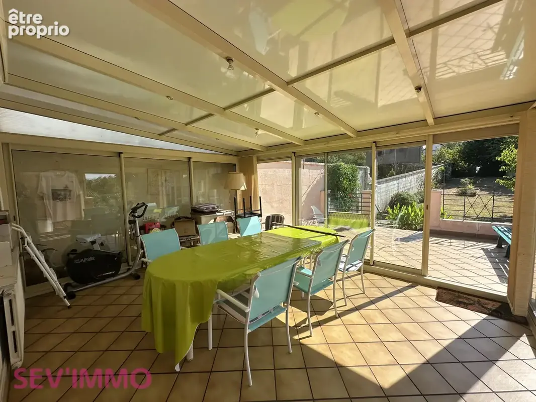 Maison 146 m2 habitables avec grand garage. - photo 8