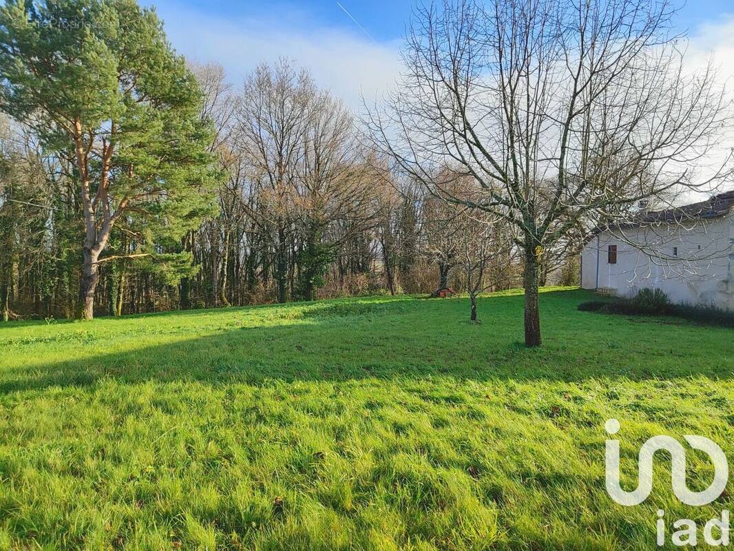 Photo 1 - Maison à CONFOLENS