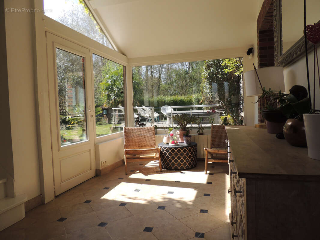 Maison à MONTEREAU-FAULT-YONNE