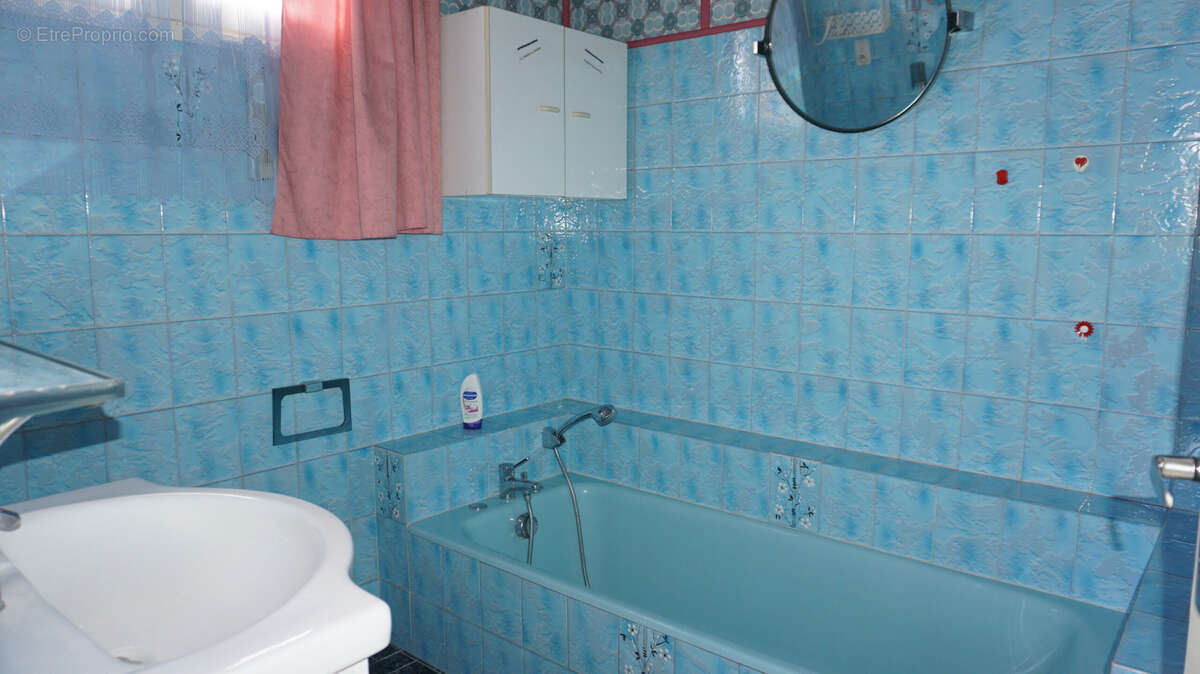 Maison à CASTELNAU-MONTRATIER