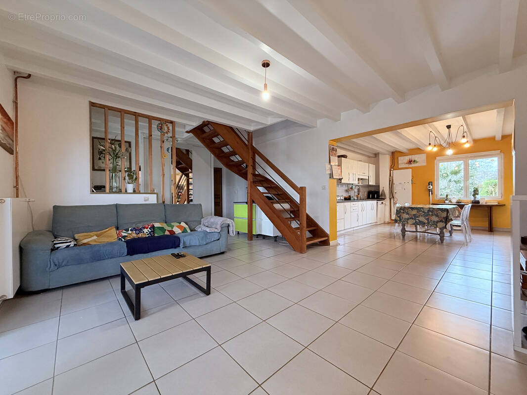 Maison à JOSSE