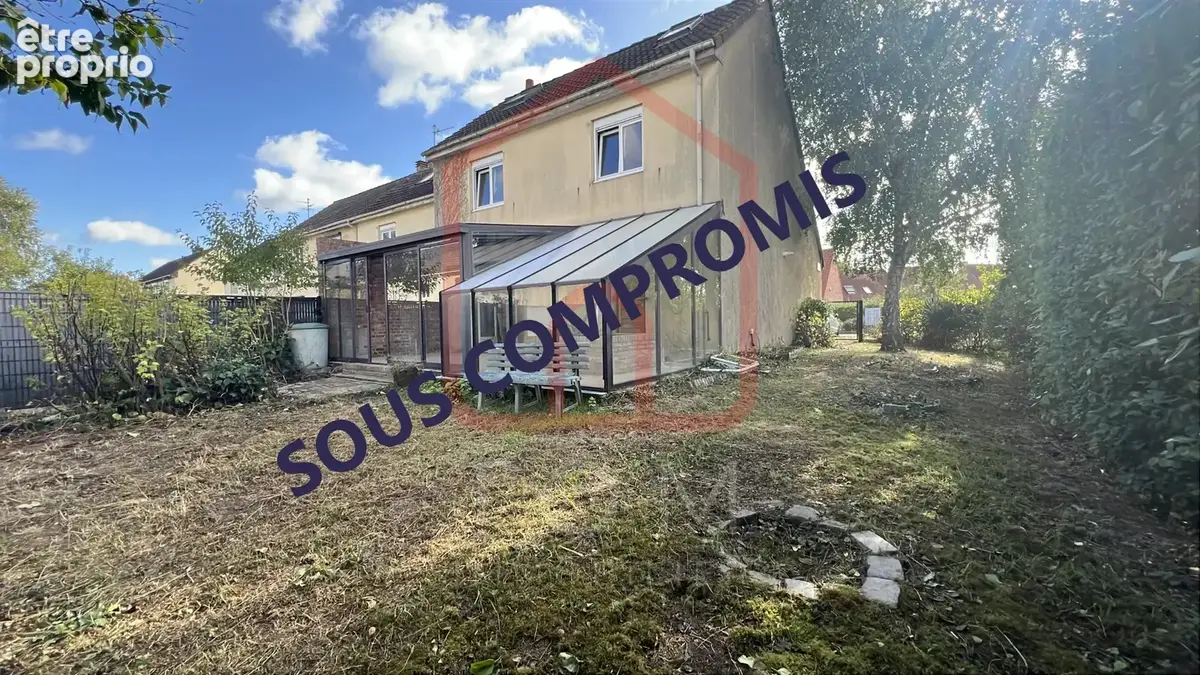Maison semi-individuelle avec potentiel - 110 m2 - Lezennes - SOUS COMPROMIS - photo 1