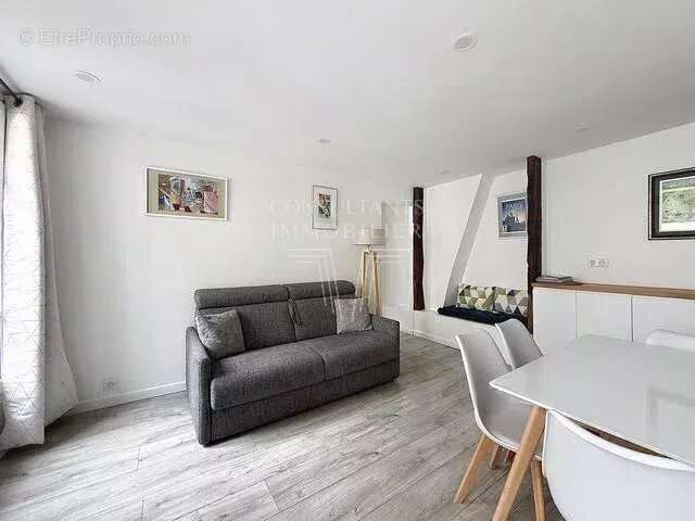 Appartement à PARIS-9E