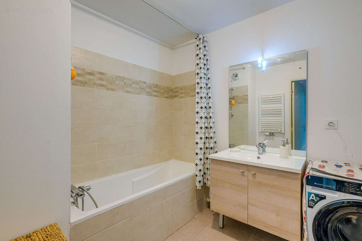 Appartement à MARSEILLE-13E