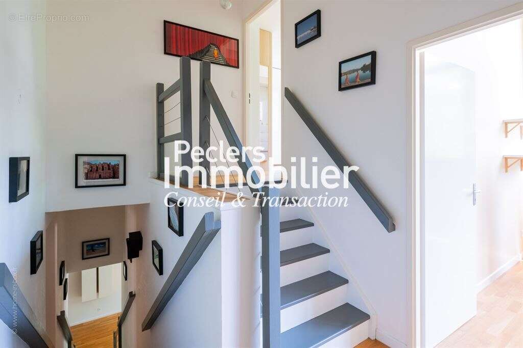 Loft familial d'exception de 112m2 avec terrasse et jardin  – nanterre centre ville - photo 11