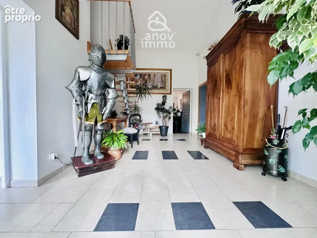Grange rénovée avec goût   173 m2 habitables, 100 m2 de dépe - photo 2
