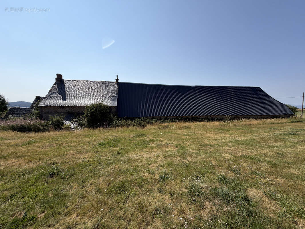 En exclusivité   Picherande, maison à rénover avec grange, écurie et vue sur le lac Chauvet - photo 5
