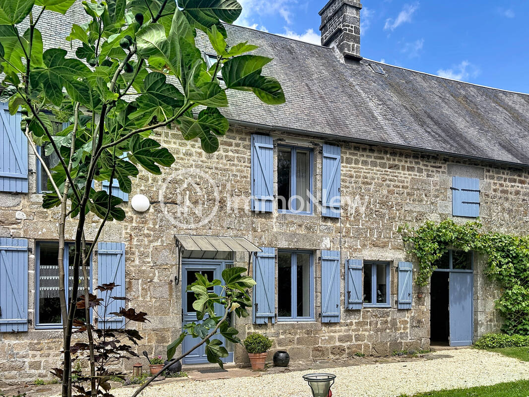 Maison à SAINT-CLEMENT-RANCOUDRAY