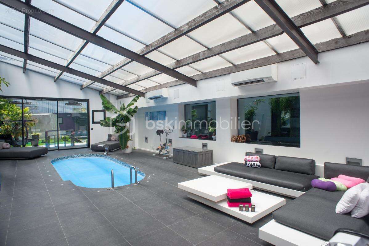 Appartement à PRINGY