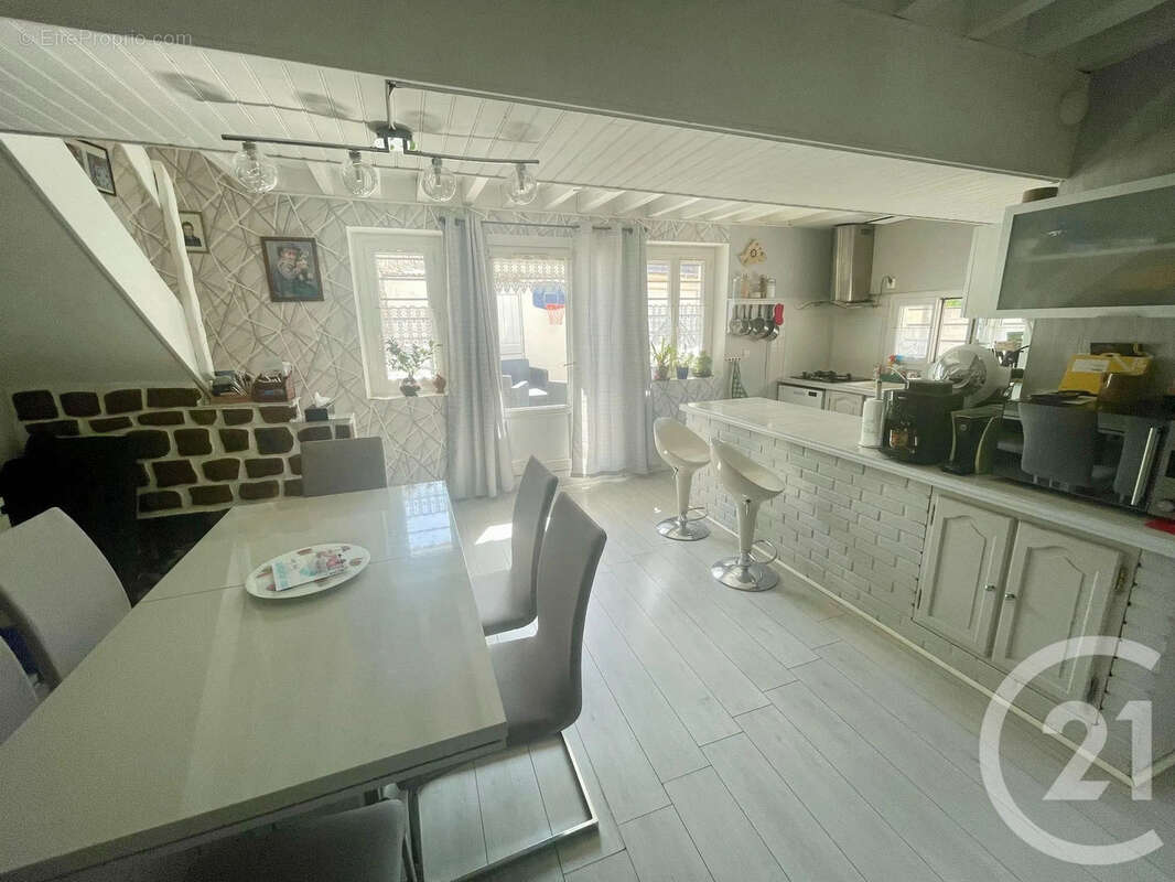 Maison à DAMMARTIN-EN-GOELE