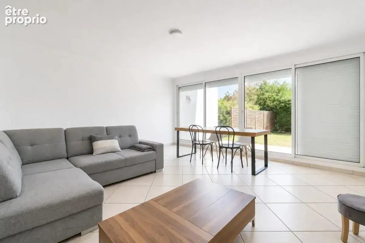 Appartement T3 de 73 m² à Évry-Courcouronnes - photo 3