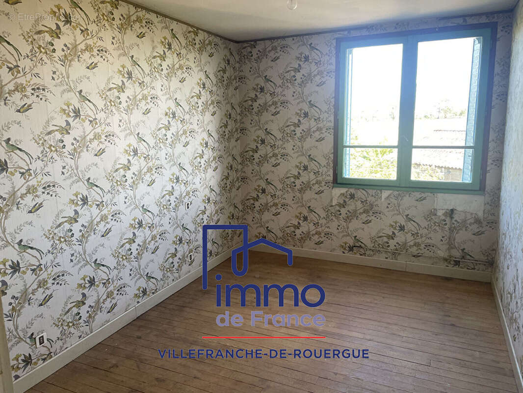 Maison 126 m2 + dépendances sur terrain de 8617m². - photo 12