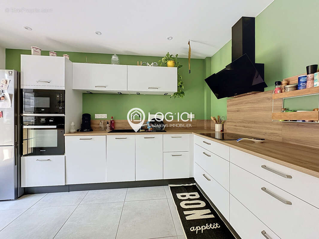 LESTELLE-BETHARRAM - Vente Maison familiale 4 chambres avec piscine et double garage - photo 7