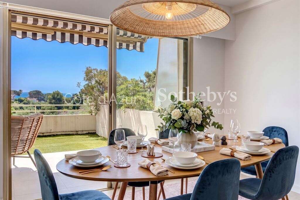 Cannes Croix des Gardes appartement avec vue mer, terrasses, piscine et parking - photo 2