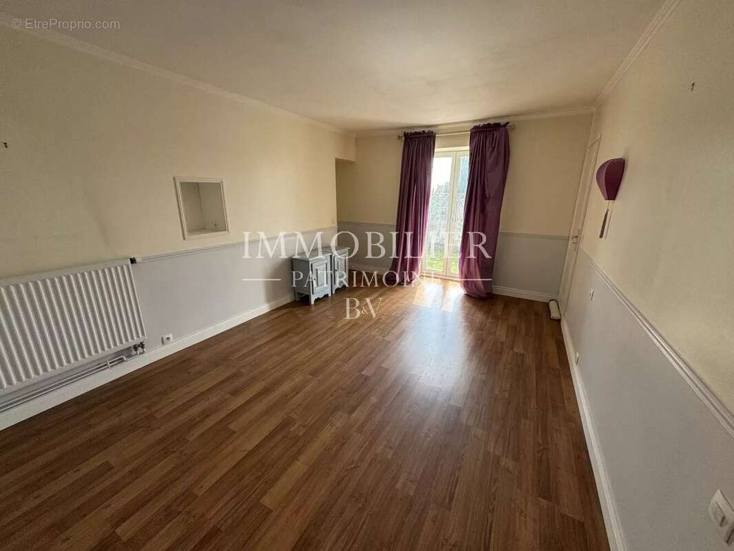 Maison à LA CHAUSSEE-SAINT-VICTOR