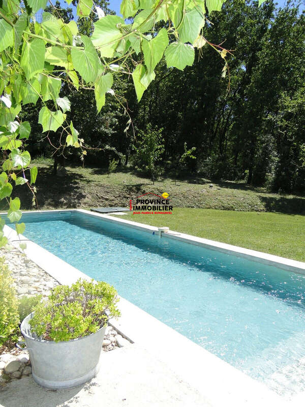 Maison 125 m² à Chantemerle-Les-Grignan  - photo 2